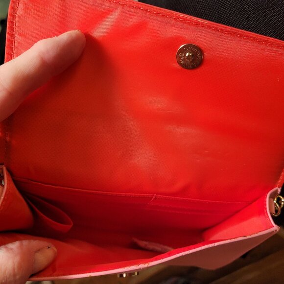 🎉NWT🎉 Juicy Couture Mini Clutch /Shoulder Bag with Gold Chain - Picture 5 of 10